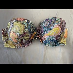 Victoria’s Secret bandeau bikini top. Worn once!